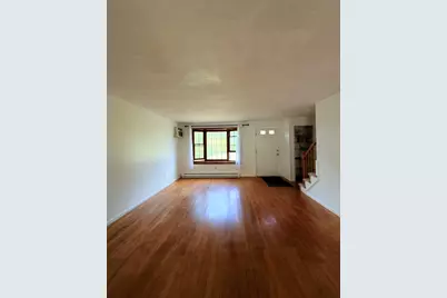 136 N Washington St #4, Norton, MA 02766 - Photo 4