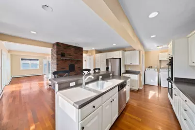 2 Caldwell St, Weymouth, MA 02191 - Photo 10