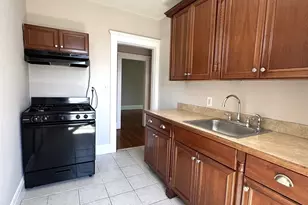 15 Huss Ct, Lynn, MA 01905 - Photo 1