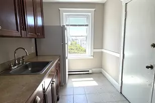 15 Huss Ct, Lynn, MA 01905 - Photo 2