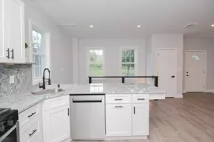 11 Station St, Sharon, MA 02067 - Photo 10
