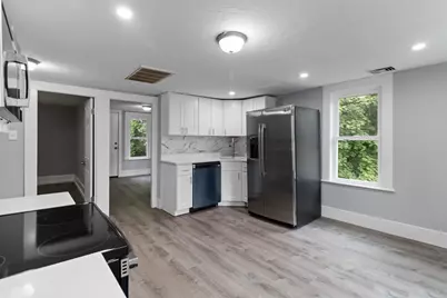 291 Providence Rd #4, Grafton, MA 01560 - Photo 4