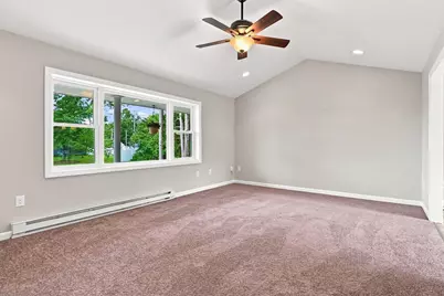 192 Empire St, Chicopee, MA 01013 - Photo 8