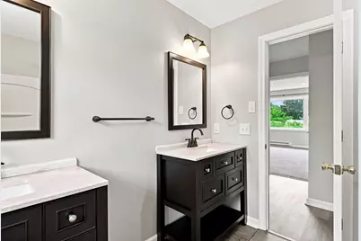 192 Empire St, Chicopee, MA 01013 - Photo 24