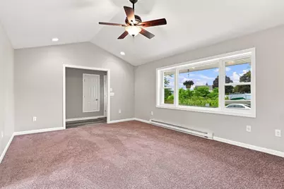 192 Empire St, Chicopee, MA 01013 - Photo 2