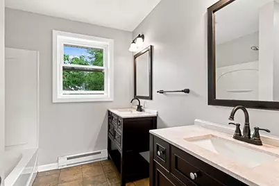 192 Empire St, Chicopee, MA 01013 - Photo 22