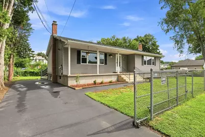 192 Empire St, Chicopee, MA 01013 - Photo 2