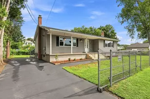 192 Empire St, Chicopee, MA 01013 - Photo 2