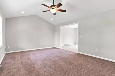 192 Empire St, Chicopee, MA 01013 - Photo 18