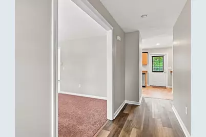 192 Empire St, Chicopee, MA 01013 - Photo 6