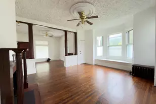 142 Thompson St, Springfield, MA 01109 - Photo 4