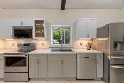 727 Andover, Lowell, MA 01852 - Photo 6