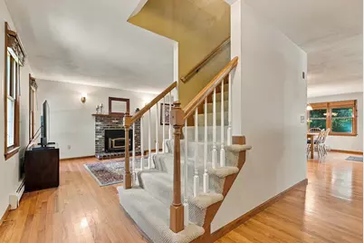 4 Florence Cir, Upton, MA 01568 - Photo 4
