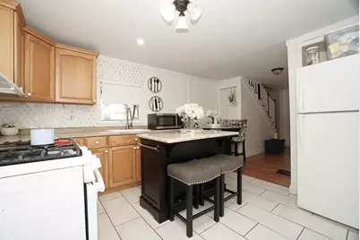 12 Bailey St, Lynn, MA 01904 - Photo 10