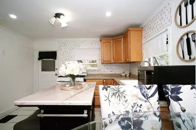 12 Bailey St, Lynn, MA 01904 - Photo 12