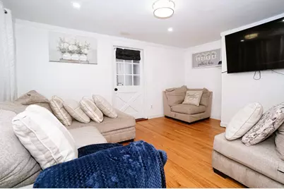 12 Bailey St, Lynn, MA 01904 - Photo 8