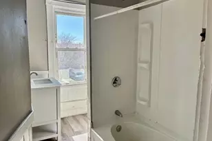 653 Brock Ave, New Bedford, MA 02744 - Photo 14