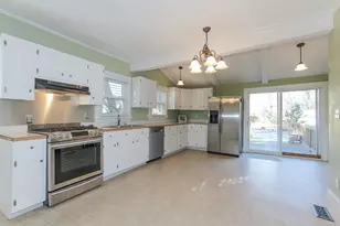 30 Ashland St, Newburyport, MA 01950 - Photo 8
