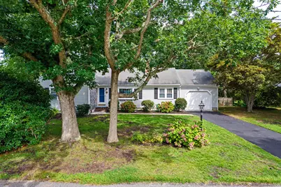 8 Gold Finch Ln, Dennis, MA 02660 - Photo 2