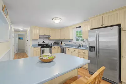 8 Gold Finch Ln, Dennis, MA 02660 - Photo 10