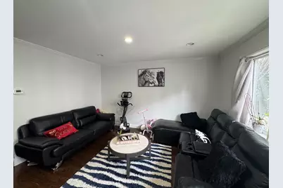 71 Oxford Ave #4, Cambridge, MA 02138 - Photo 6