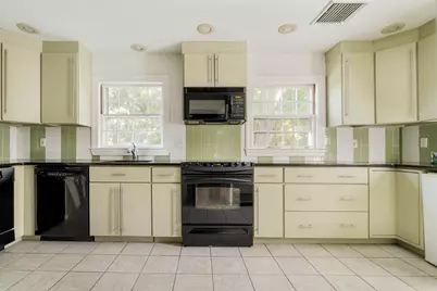 77 Jordan Rd, Brookline, MA 02446 - Photo 10