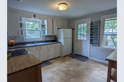 12 Linda St, South Hadley, MA 01075 - Photo 2