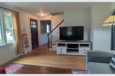 12 Linda St, South Hadley, MA 01075 - Photo 4