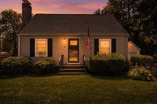 43 Spruce St, Shrewsbury, MA 01545 - Photo 2