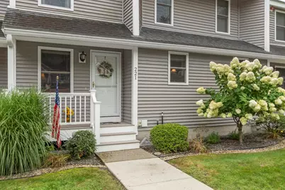 221 Bayberry Hill Ln #221, Leominster, MA 01453 - Photo 1