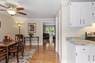 221 Bayberry Hill Ln #221, Leominster, MA 01453 - Photo 8