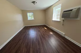 39 Berlin St, Clinton, MA 01510 - Photo 14