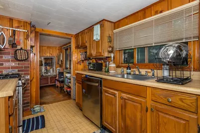 20 Crest Ave, Weymouth, MA 02189 - Photo 6