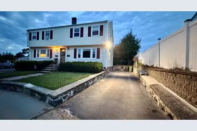 34-36 Rose Ave #36, Watertown, MA 02472 - Photo 2