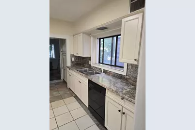 1063 Massachusetts Ave #1, Arlington, MA 02476 - Photo 16