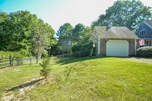 18 Town Landing Rd, Berkley, MA 02779 - Photo 2