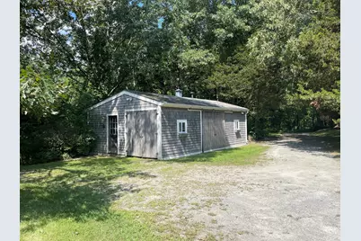 18 Town Landing Rd, Berkley, MA 02779 - Photo 2