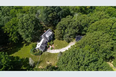 18 Town Landing Rd, Berkley, MA 02779 - Photo 16