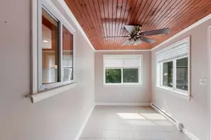 8 Herbert St, Wakefield, MA 01880 - Photo 4