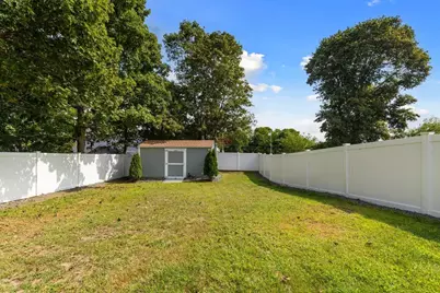8 Herbert St, Wakefield, MA 01880 - Photo 28