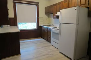 58 Maple St, Greenfield, MA 01301 - Photo 4