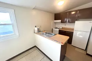 542 Columbian St, Weymouth, MA 02190 - Photo 2
