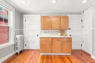 31 Saxton St, Boston, MA 02125 - Photo 8