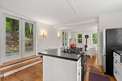 1105 Washington, Gloucester, MA 01930 - Photo 6