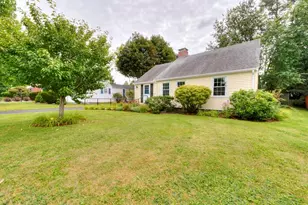 27 Mayflower Cir, Worcester, MA 01606 - Photo 4