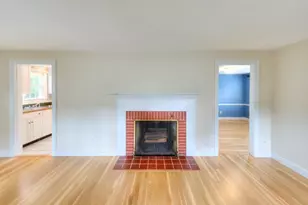 27 Mayflower Cir, Worcester, MA 01606 - Photo 18