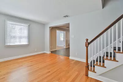 10 Rose Ave #10, Watertown, MA 02472 - Photo 6