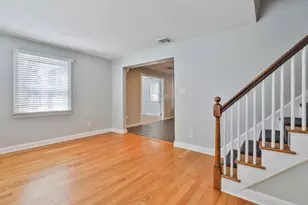 10 Rose Ave, Watertown, MA 02472 - Photo 6