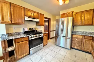 40 Highland Ave, Arlington, MA 02476 - Photo 2