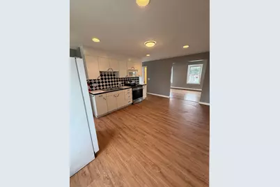 5 Washington Sq #3, Gloucester, MA 01930 - Photo 2